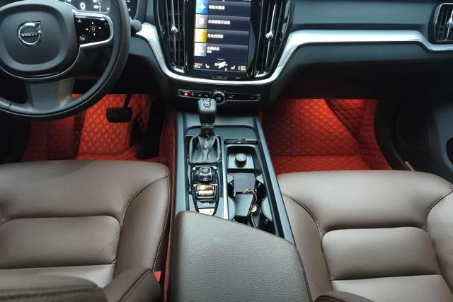 Volvo S60 2021 T 4 — фото 14
