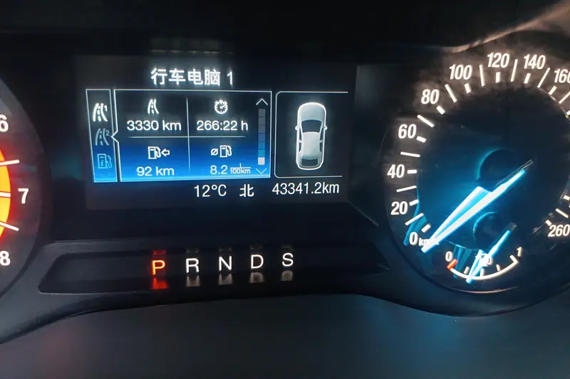 Ford Mondeo Eco Boost 180 — фото 8