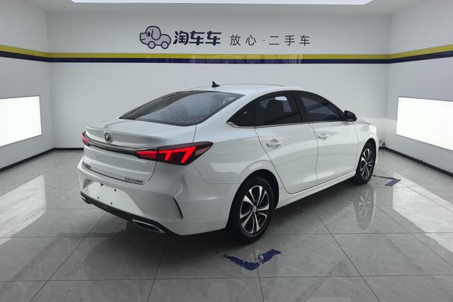 Changan Eado 2022 PLUS 1.6 L GDI CVTLuxury — фото 3