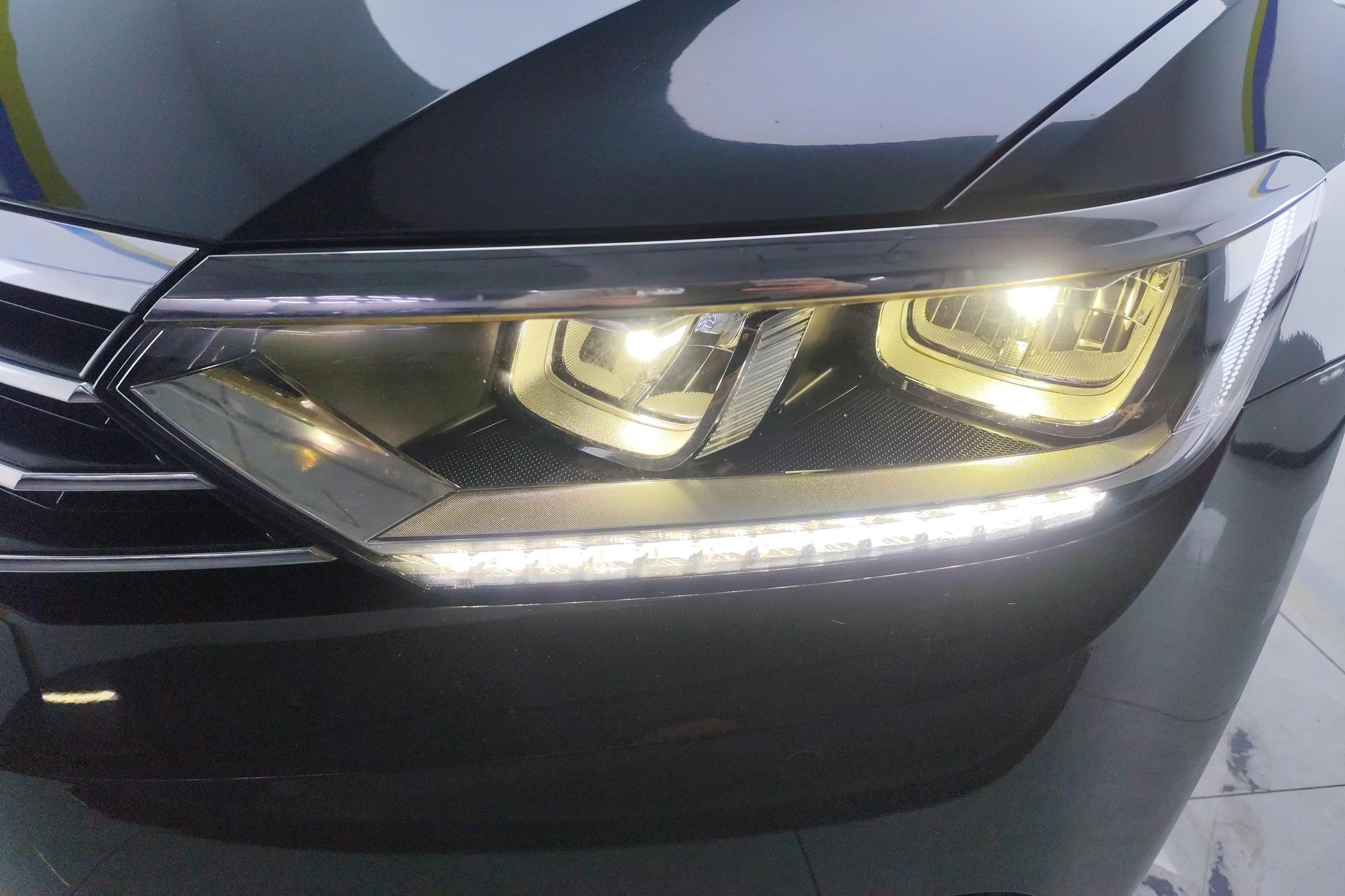 Volkswagen Magotan 2019 330TSI DSG Lead VI