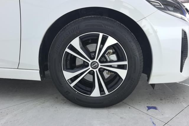 Nissan Sylphy 2023 1.6 L CVT — фото 9