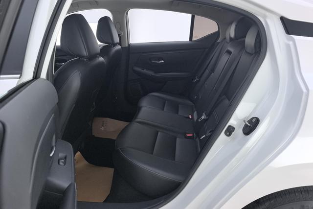 Nissan Sylphy 2023 1.6 L CVT — фото 16