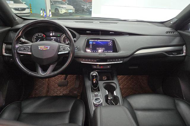 Cadillac XT4 2020 28 T 2 WDLuxury — фото 11