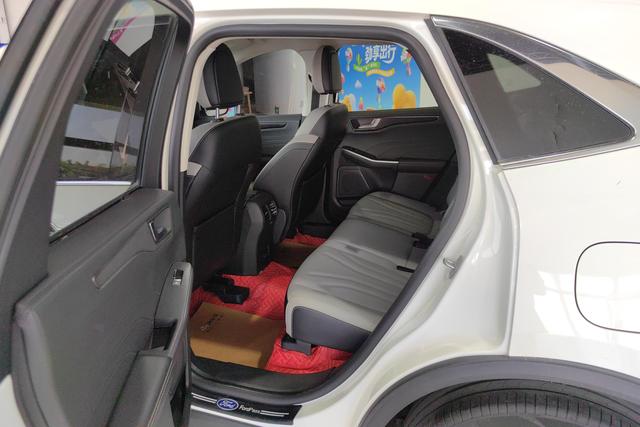 Ford Escape 2020 Eco Boost 245 2 WD — фото 16