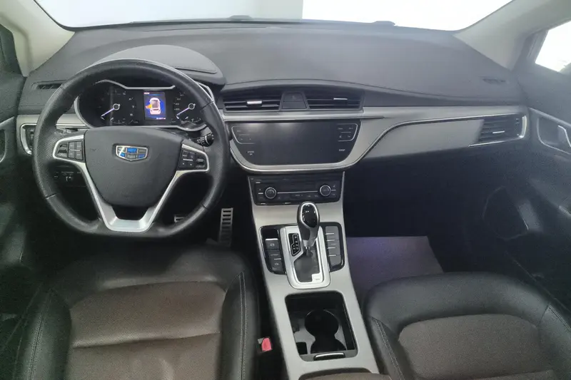 Geely Emgrand GS — фото 10