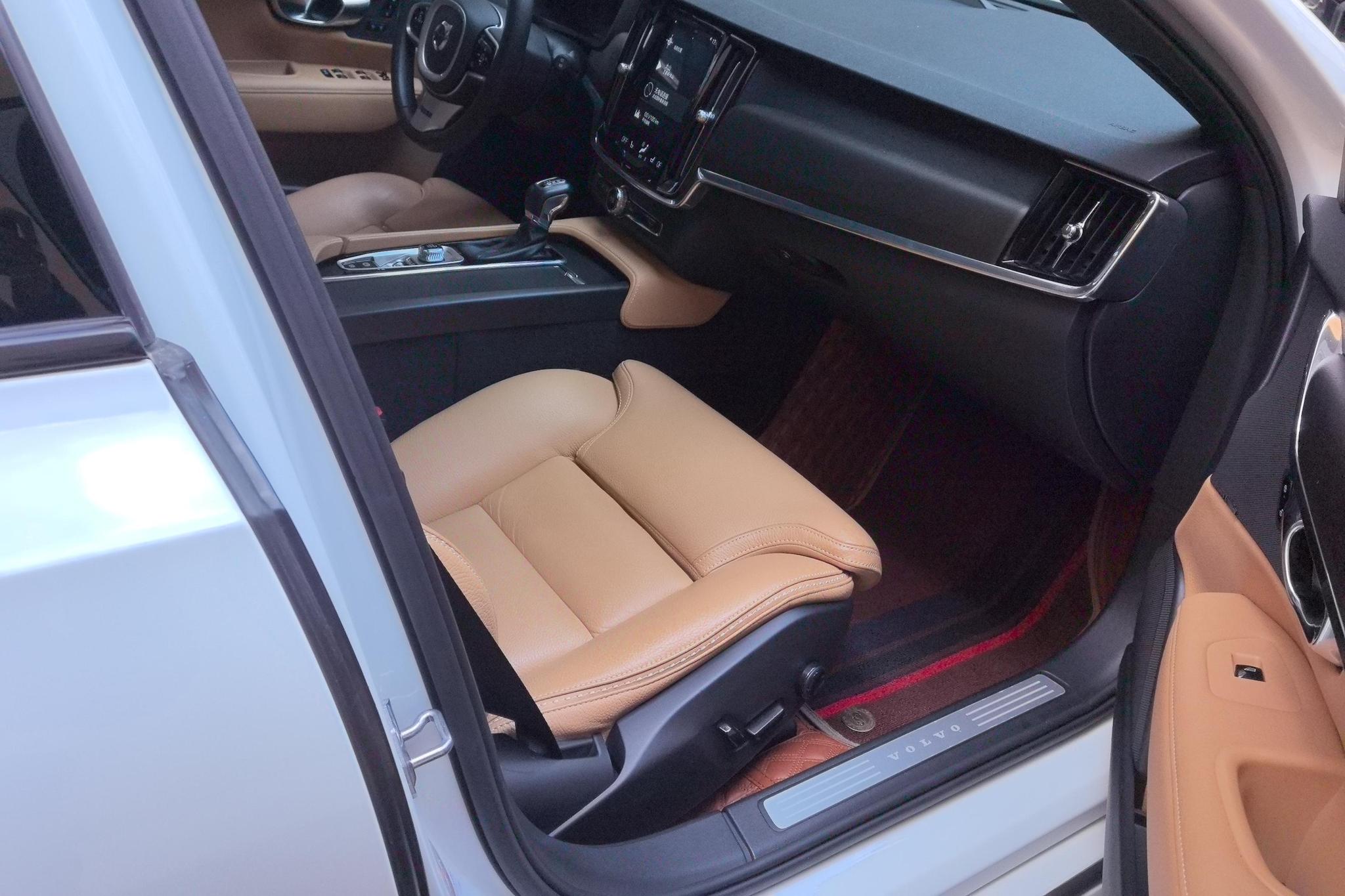 Volvo V90 2017 Cross Country T5 AWD