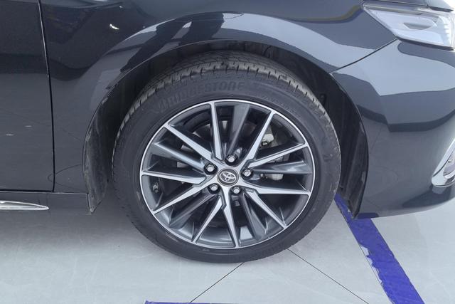 Toyota Camry 2023 2.5 G — фото 10