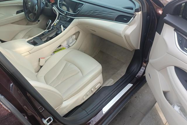Buick LaCrosse 2020 Avenir Flagship — фото 8