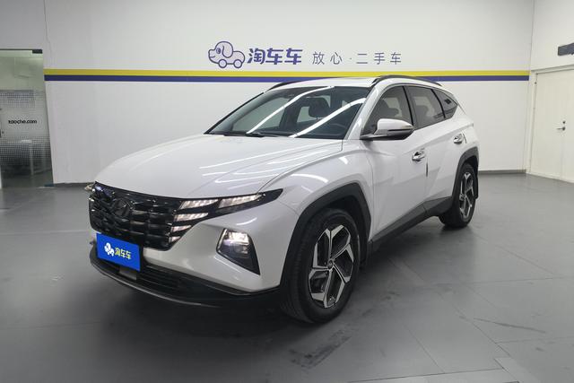 Hyundai Tucson - фото 1