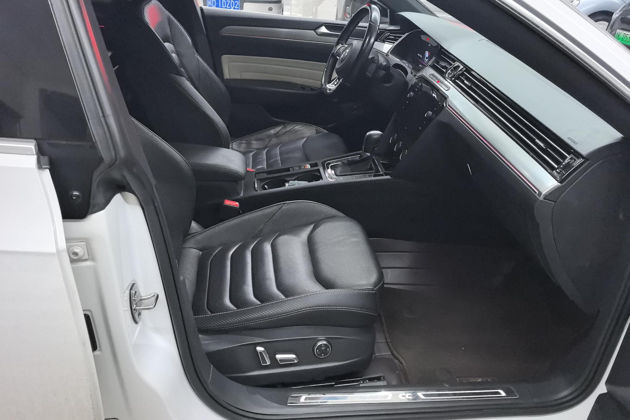 Volkswagen Passat CC CC 2019 330TSI V