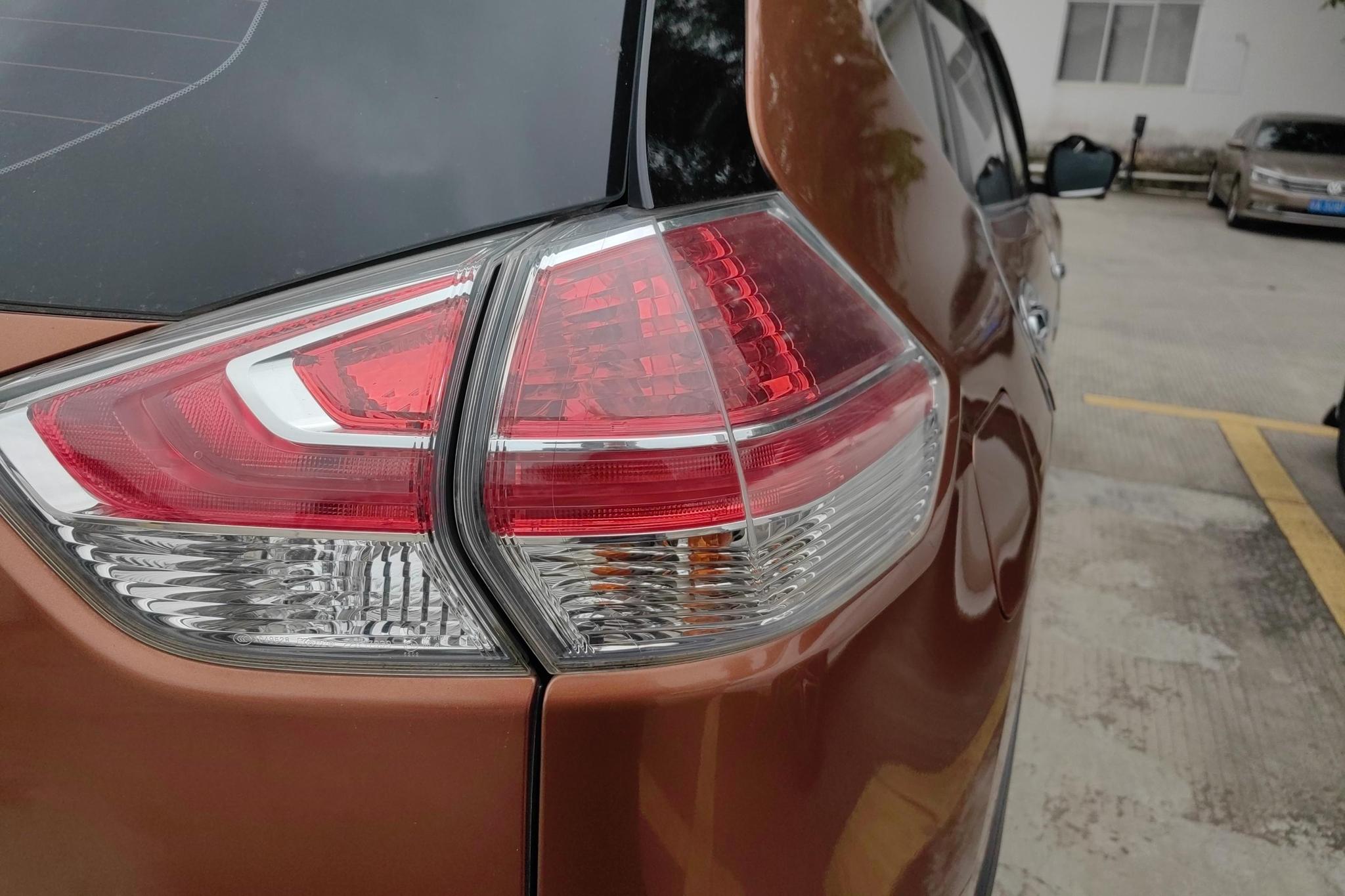 Nissan X-Trail 2014 2.0L CVT Comfort 2WD
