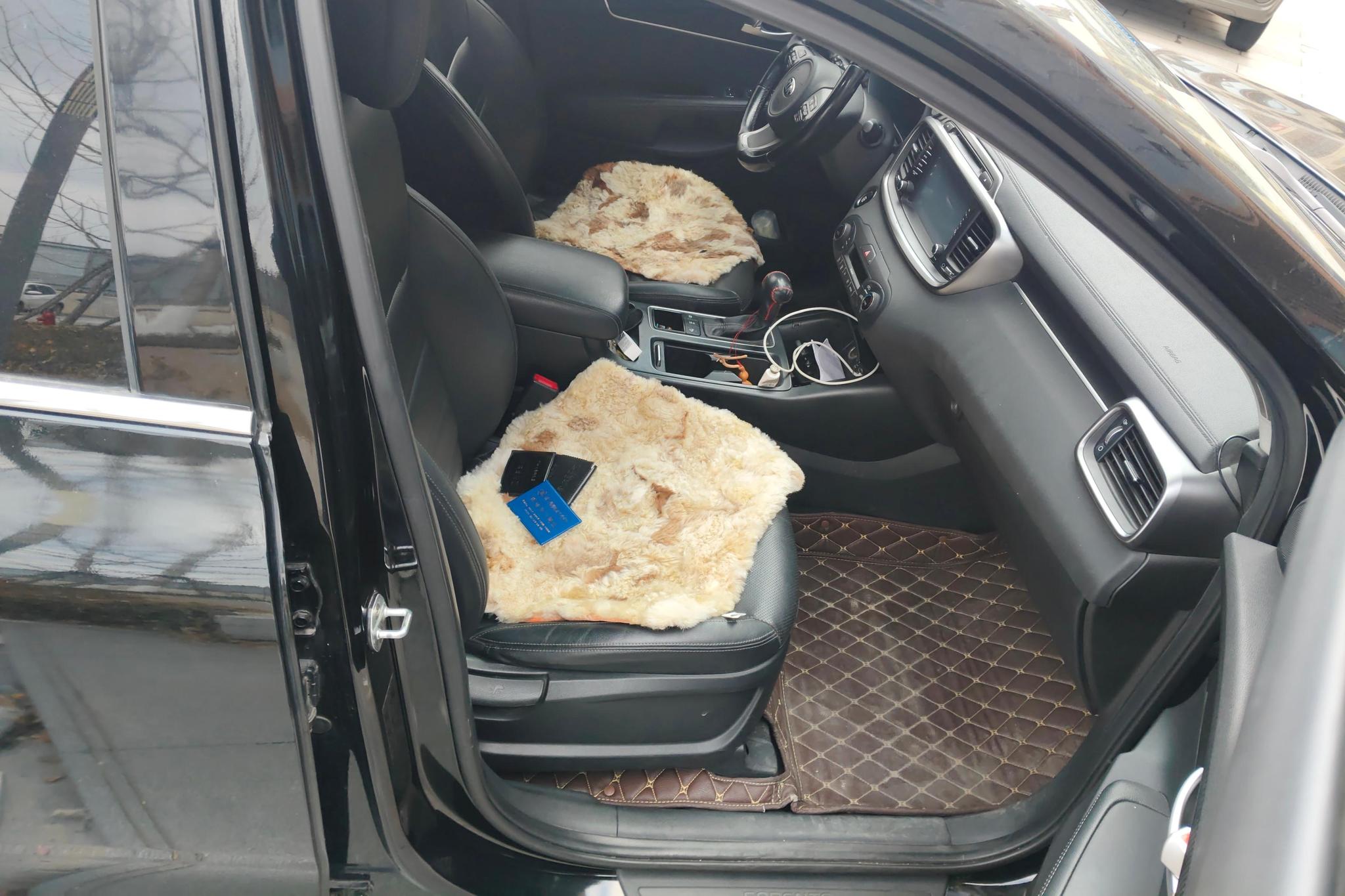 Kia Sorento 2016 L 2.4L 4WD 5 мест IV