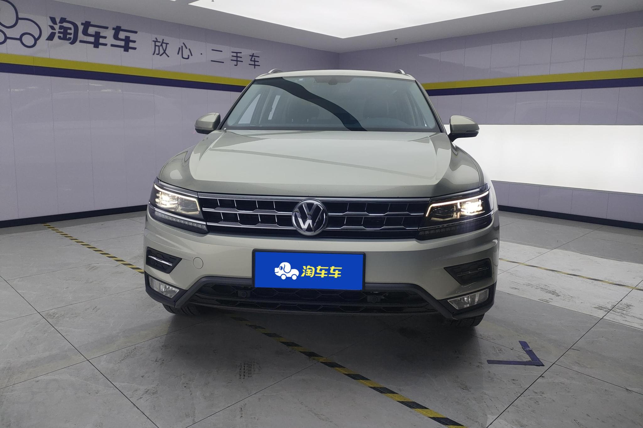 Volkswagen Tiguan L L 2019 380TSI AT Luxury VI