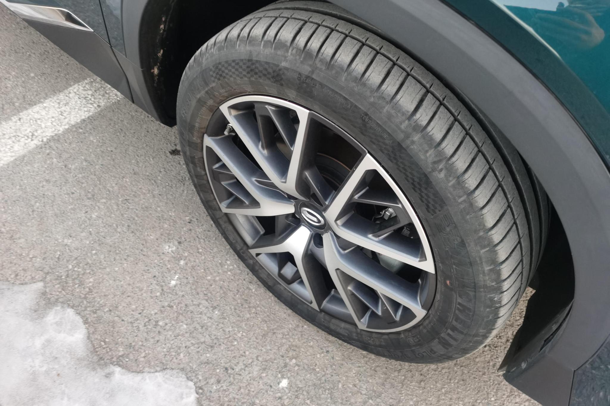 GAC GS8 2022 2.0TM Luxury 7 мест