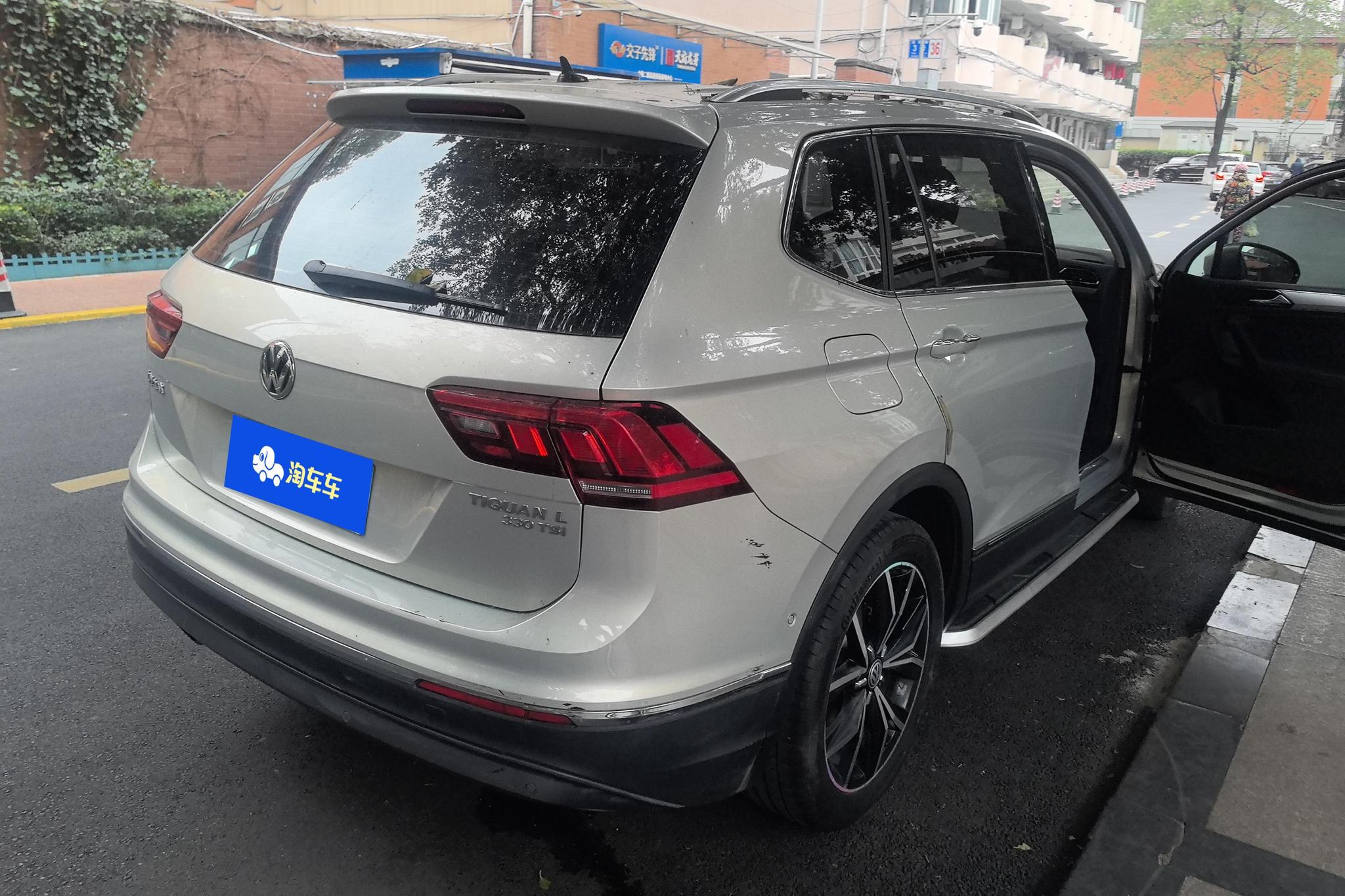 Volkswagen Tiguan L L 2019 330TSI AT Luxury VI