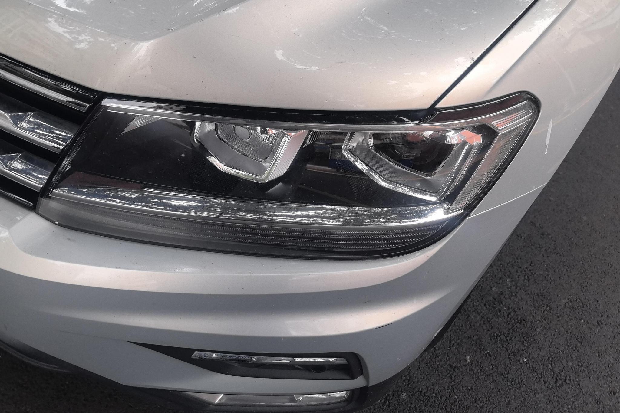 Volkswagen Tiguan L L 2019 330TSI AT Luxury VI