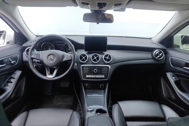 Mercedes Benz GLA 2018 — фото 12
