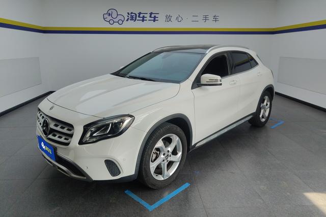 Mercedes Benz GLA 2018 — фото 1