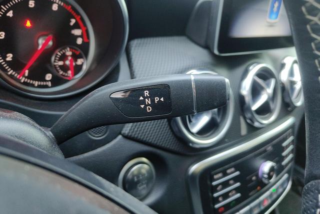 Mercedes Benz GLA 2018 — фото 14