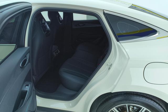 BYD Seal 06 — фото 16