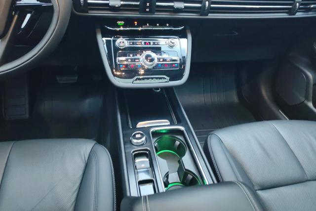 Lincoln Corsair 2022 2.0 T 2 WD — фото 14