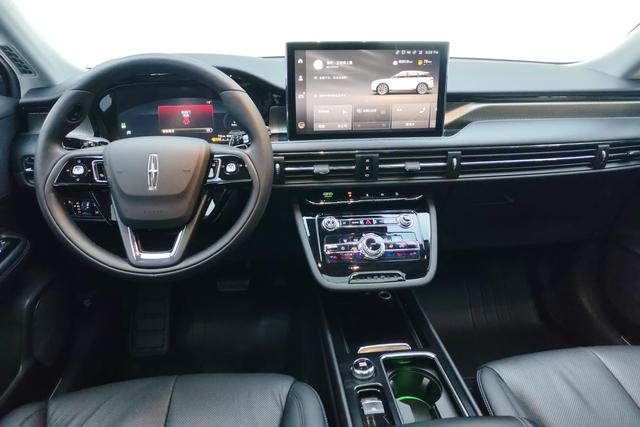 Lincoln Corsair 2022 2.0 T 2 WD — фото 11