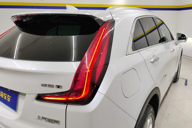 Cadillac XT4 2021 — фото 11