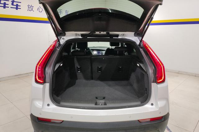 Cadillac XT4 2021 — фото 16