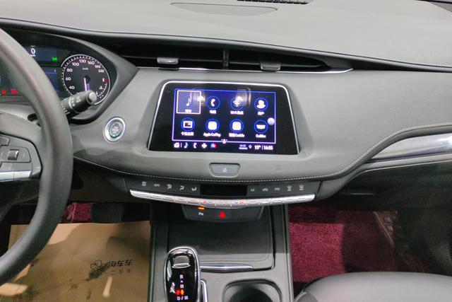 Cadillac XT4 2021 — фото 10