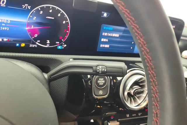 Mercedes-Benz A-Class 2023 A 200 L — фото 14