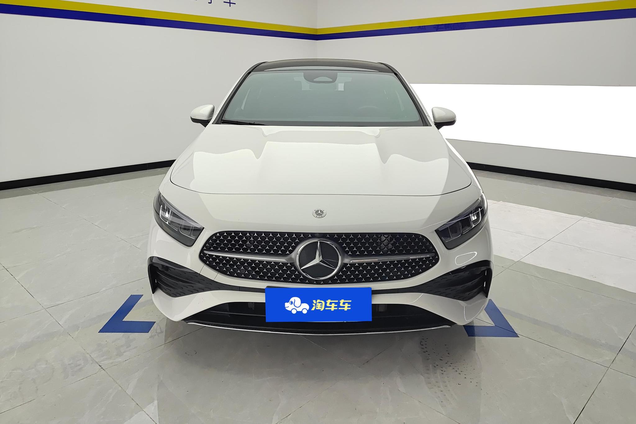 Mercedes-Benz A-Class A 2023 A 200 L Sport Fashion