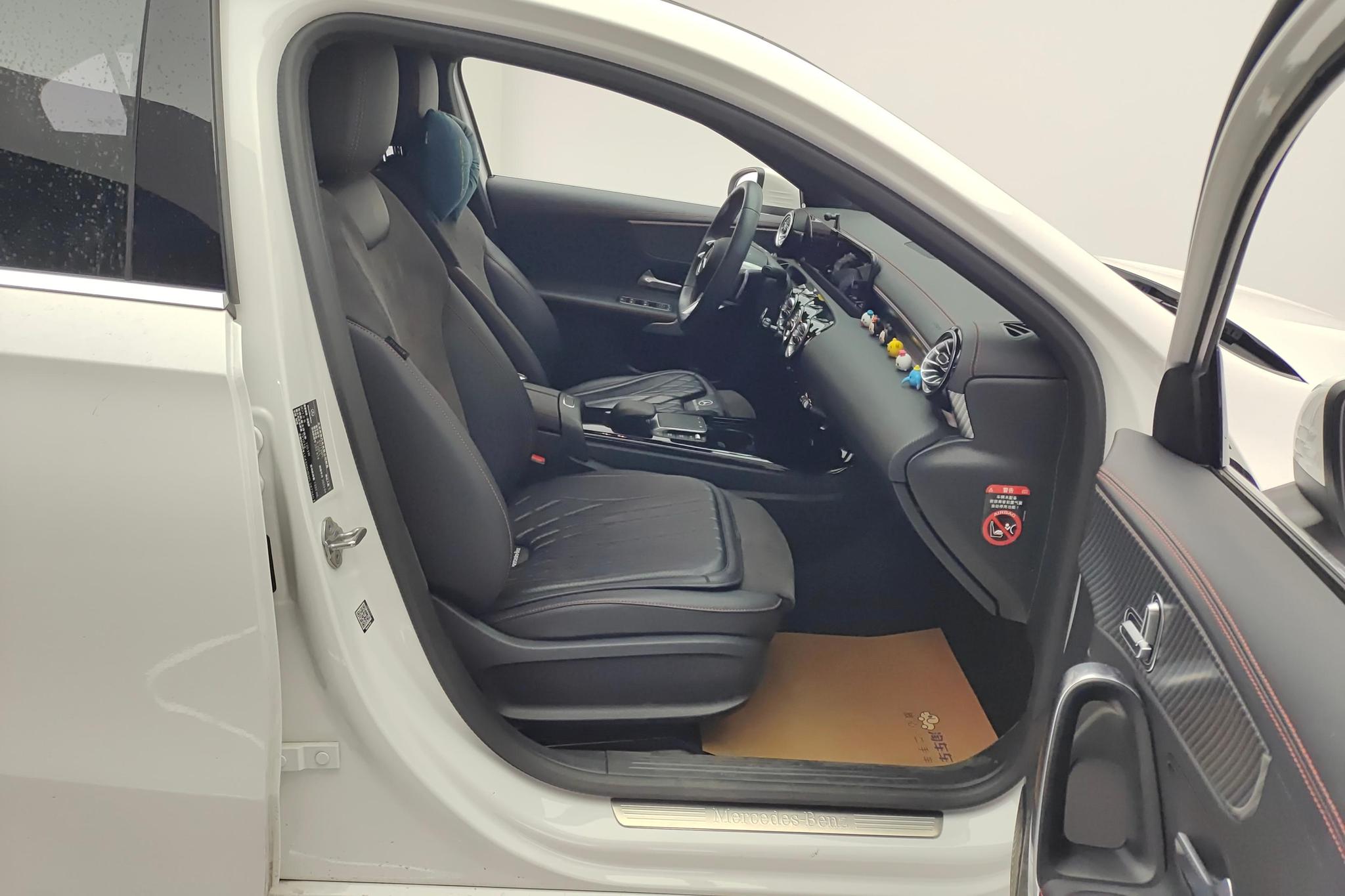 Mercedes-Benz A-Class A 2023 A 200 L Sport Fashion