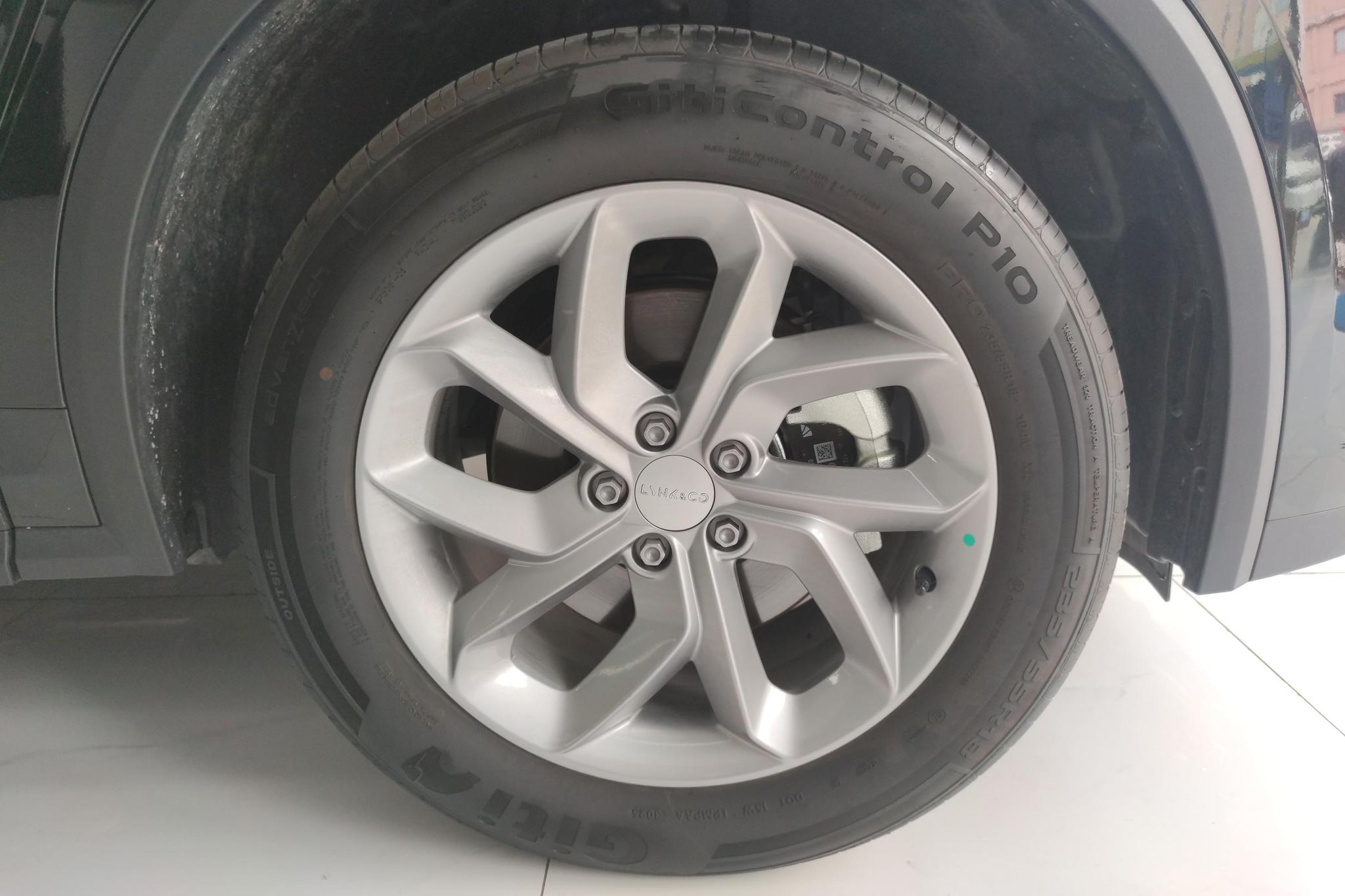 Lynk & Co 01 2025 2.0TD