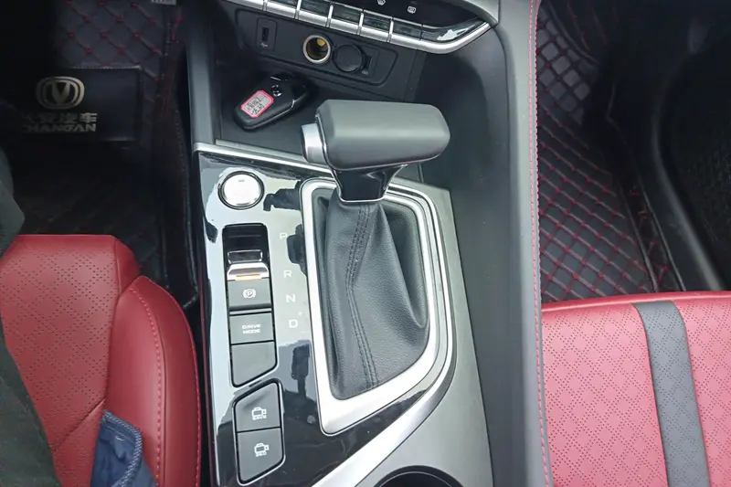 Changan PLUS NE 1.4 T GDI DCT Flagship — фото 10