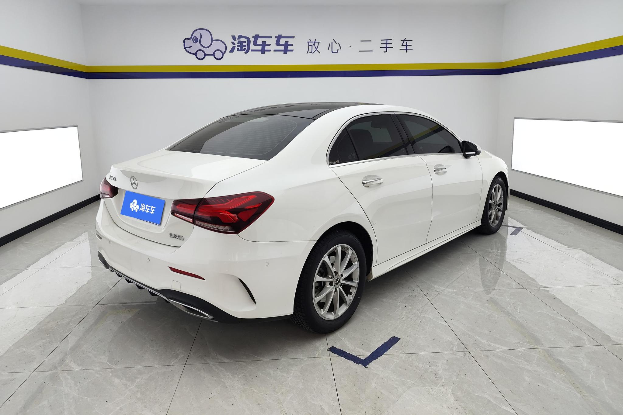 Mercedes-Benz A-Class A 2022 A 200 L Sport Fashion