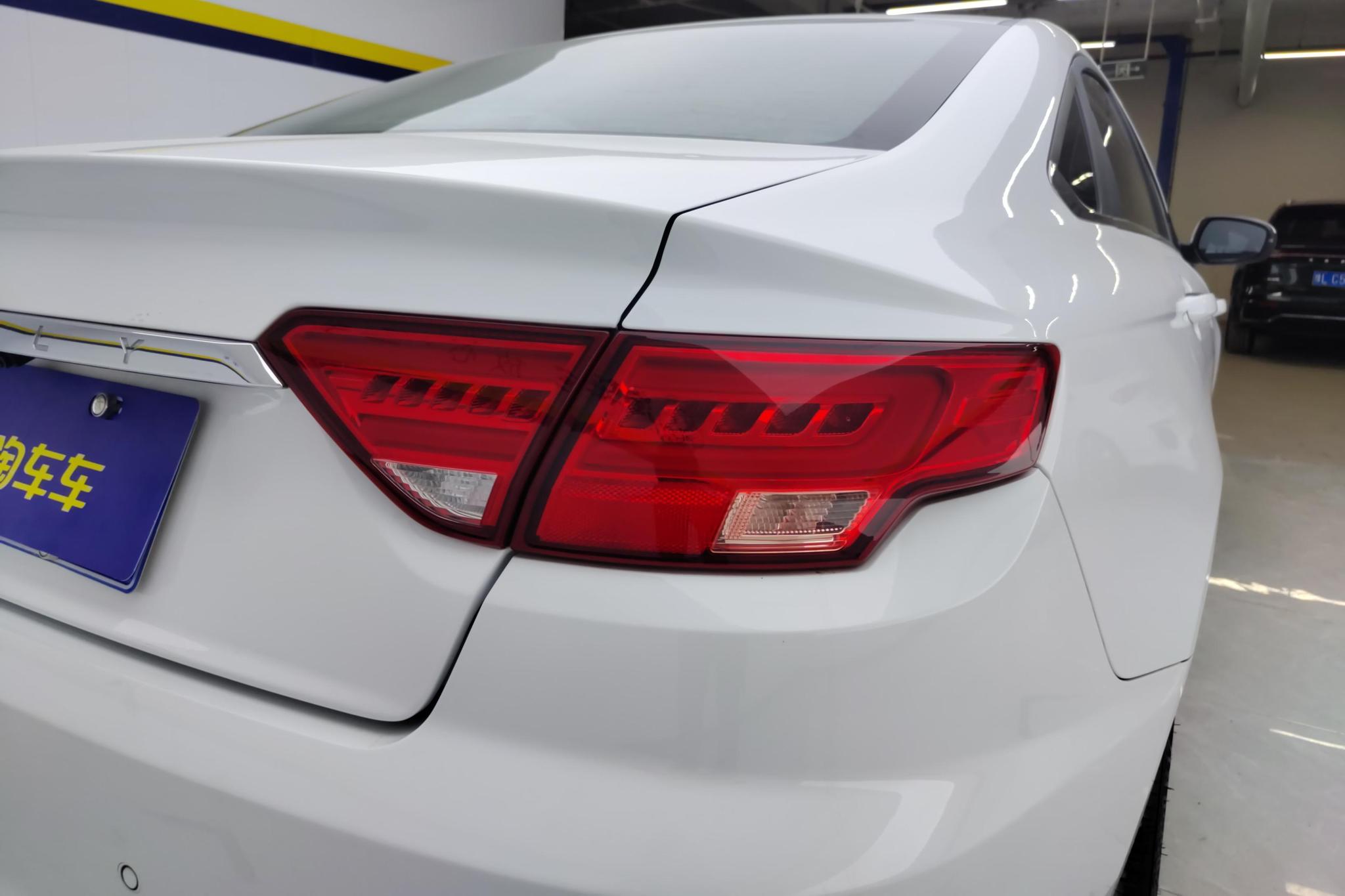 Geely Emgrand GL GL 2019 1.4T CVT Luxury Smart