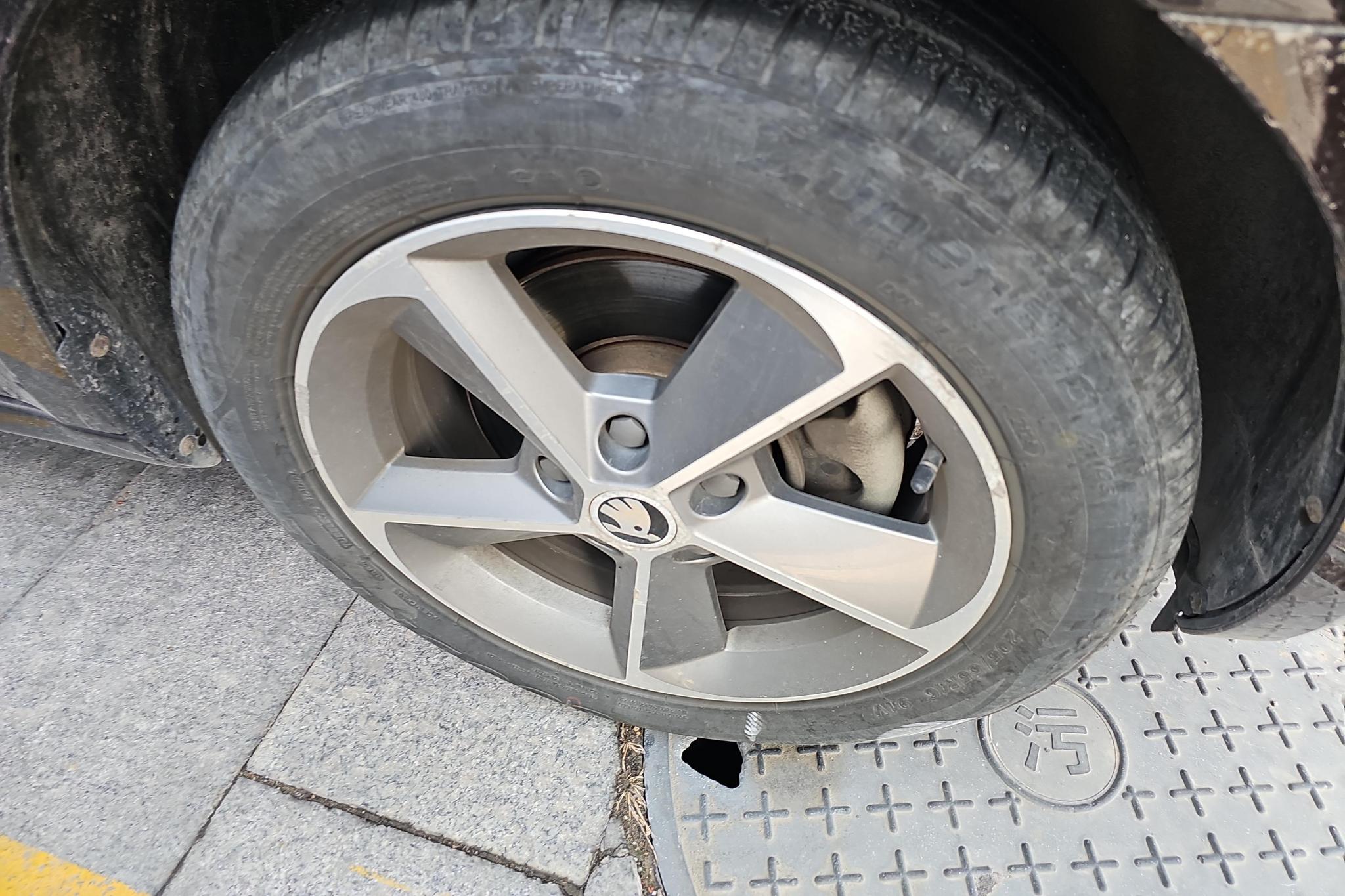 Skoda Octavia 2016 1.6L MT