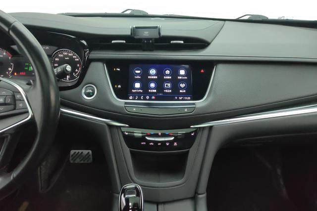 Cadillac XT5 2023 2.0 T 2 WD — фото 10