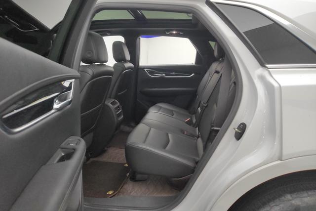 Cadillac XT5 2023 2.0 T 2 WD — фото 16