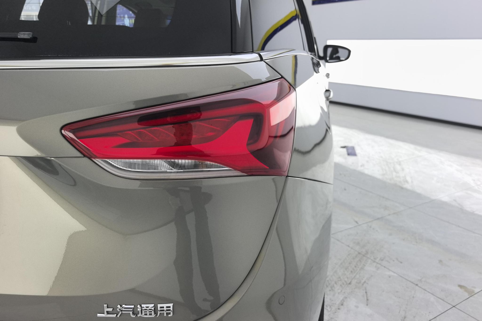 Buick GL6 2019 18T 6 мест Luxury V