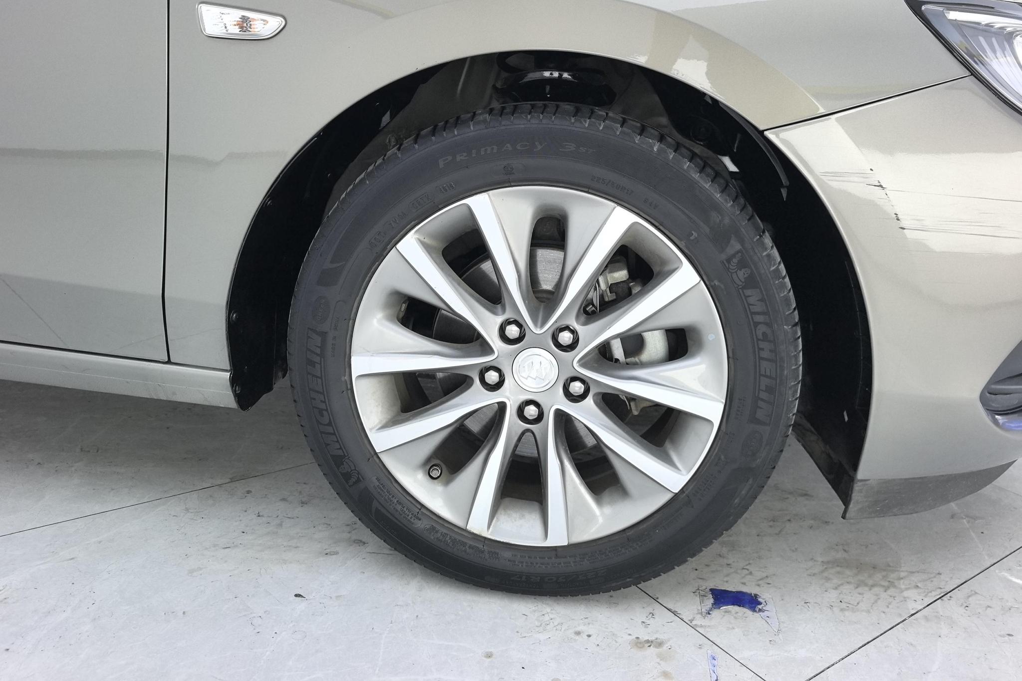 Buick GL6 2019 18T 6 мест Luxury V
