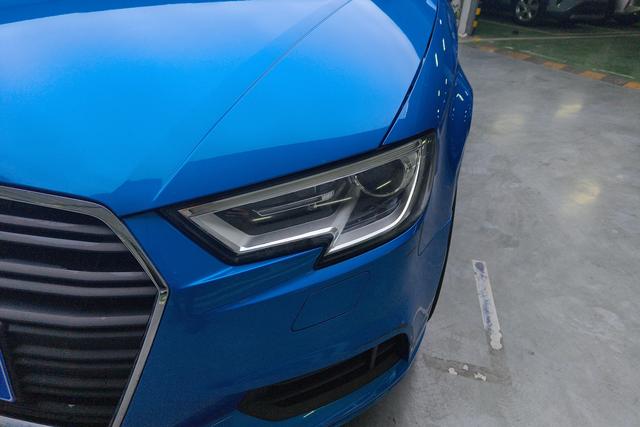 Audi A3 2018 30 Limousine 35 TFSI — фото 4