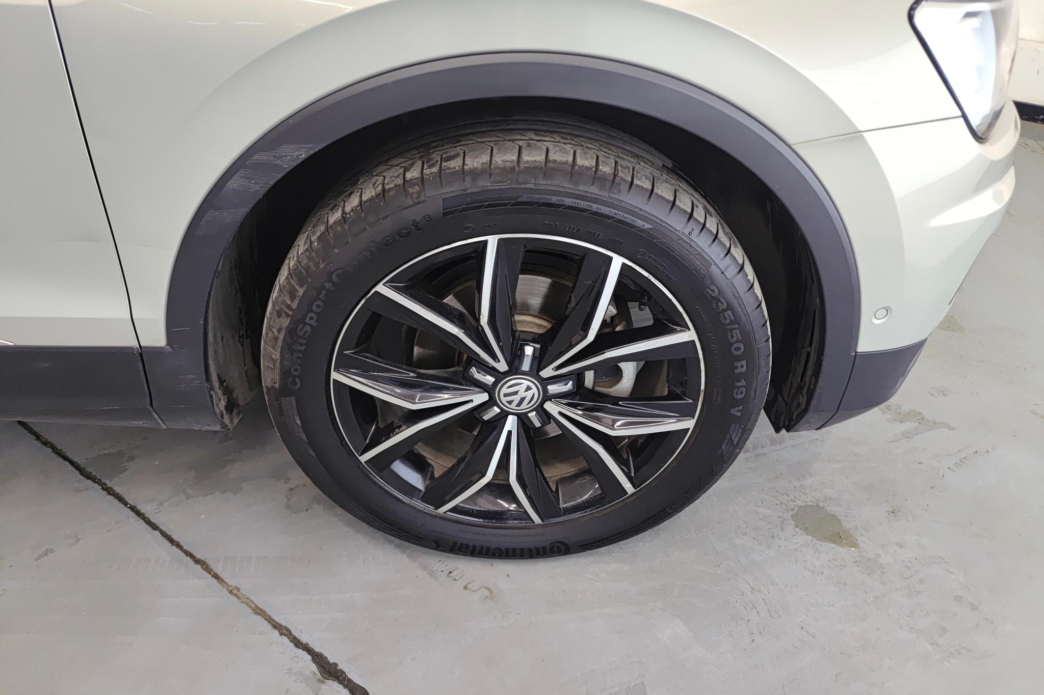 Volkswagen Tiguan L L 2019 330TSI AT Luxury VI