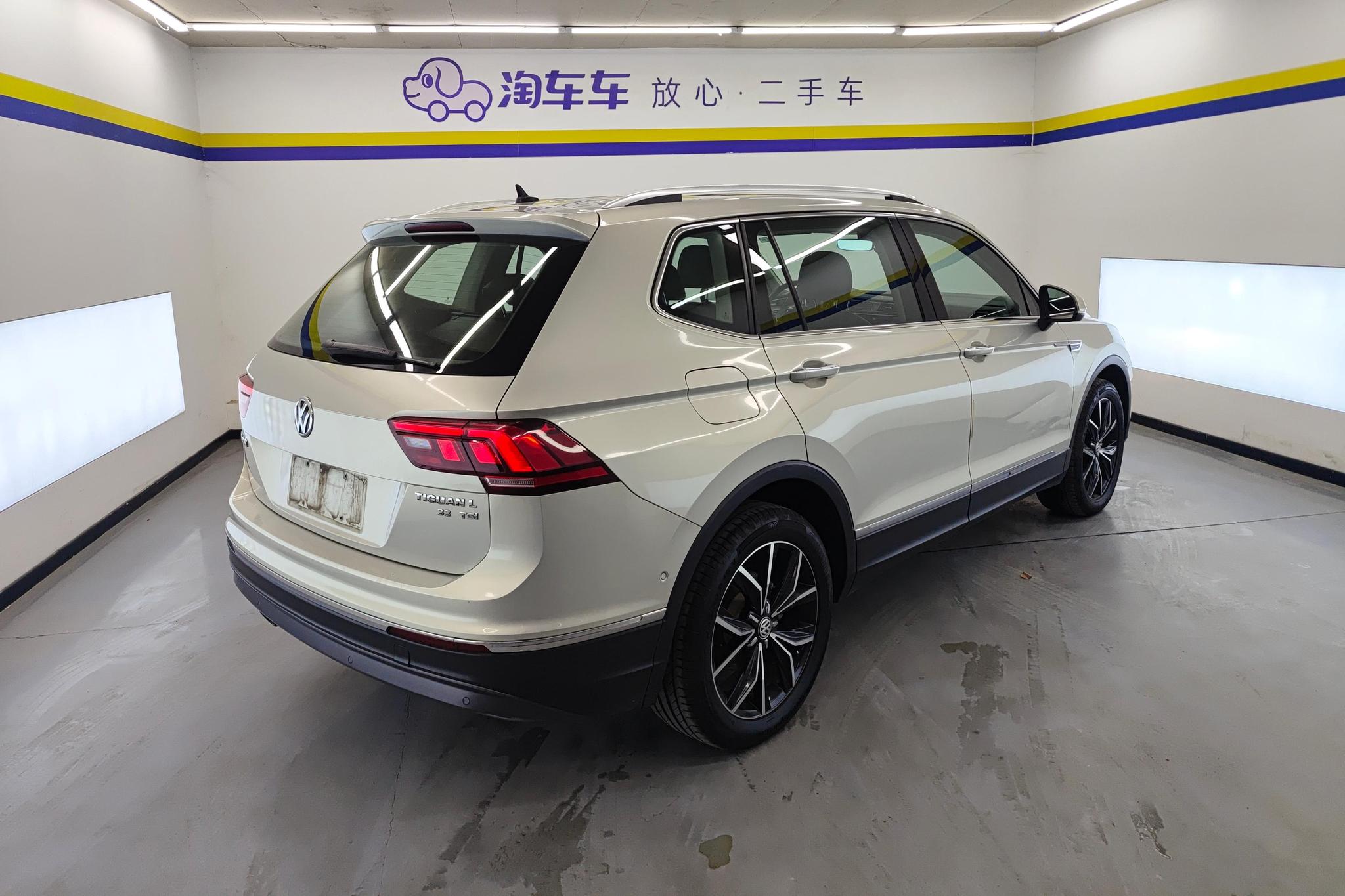 Volkswagen Tiguan L L 2019 330TSI AT Luxury VI