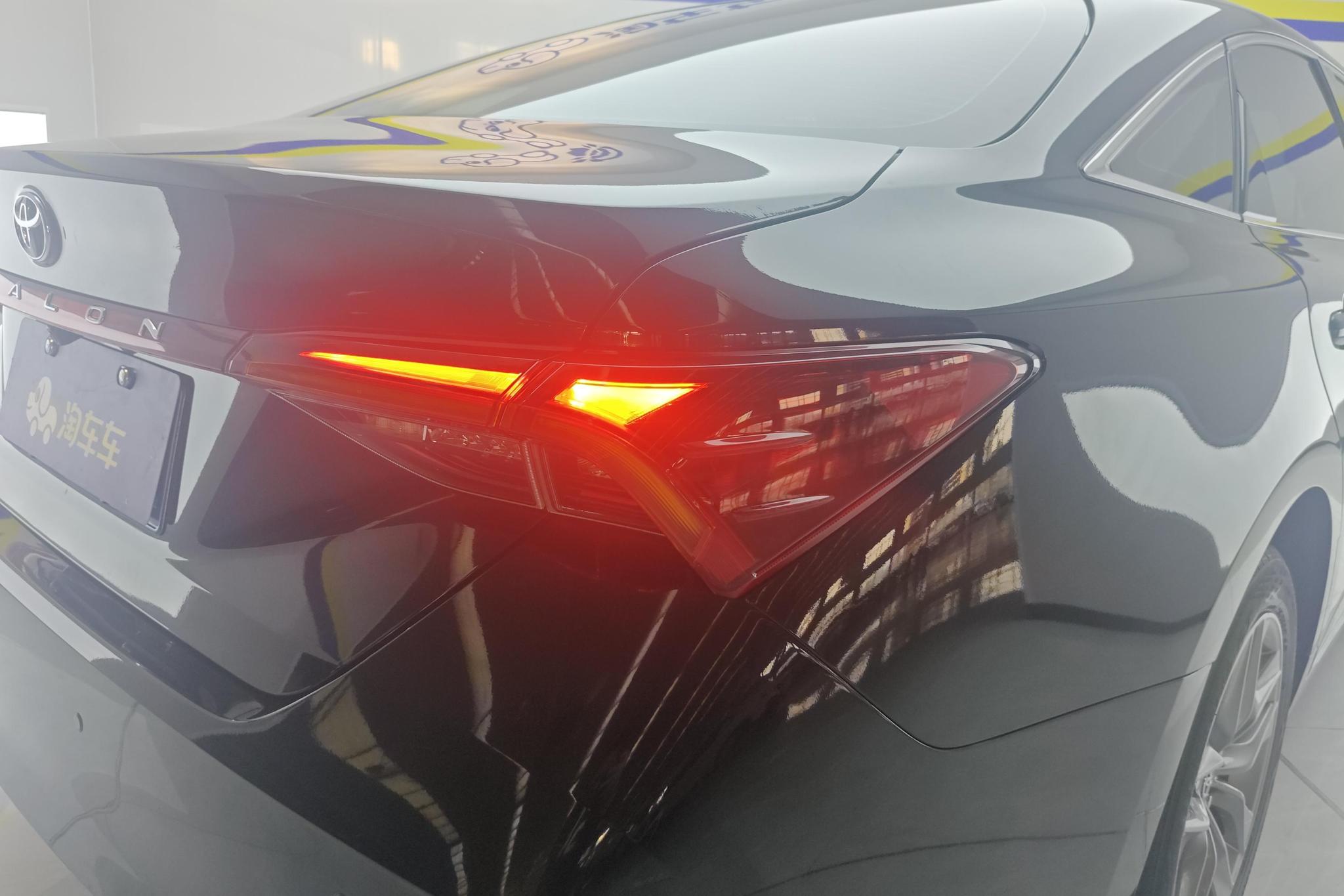 Toyota Avalon 2019 2.0L VI