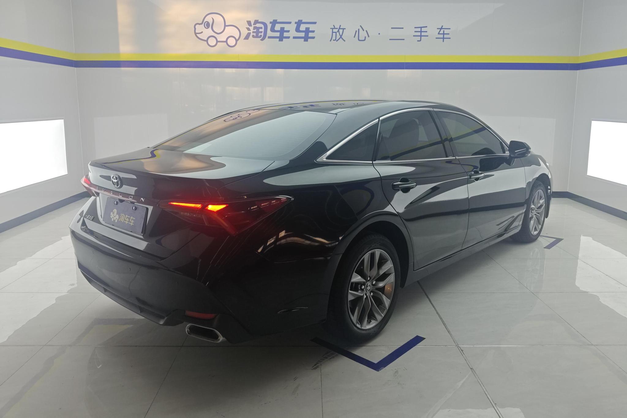 Toyota Avalon 2019 2.0L VI