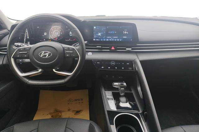 Hyundai Elantra 2021 1.5 L CVT LUX — фото 12