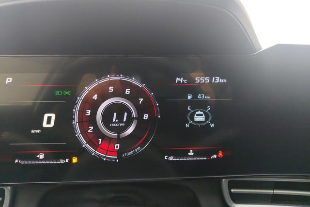 Hyundai Elantra 2021 1.5 L CVT LUX — фото 14