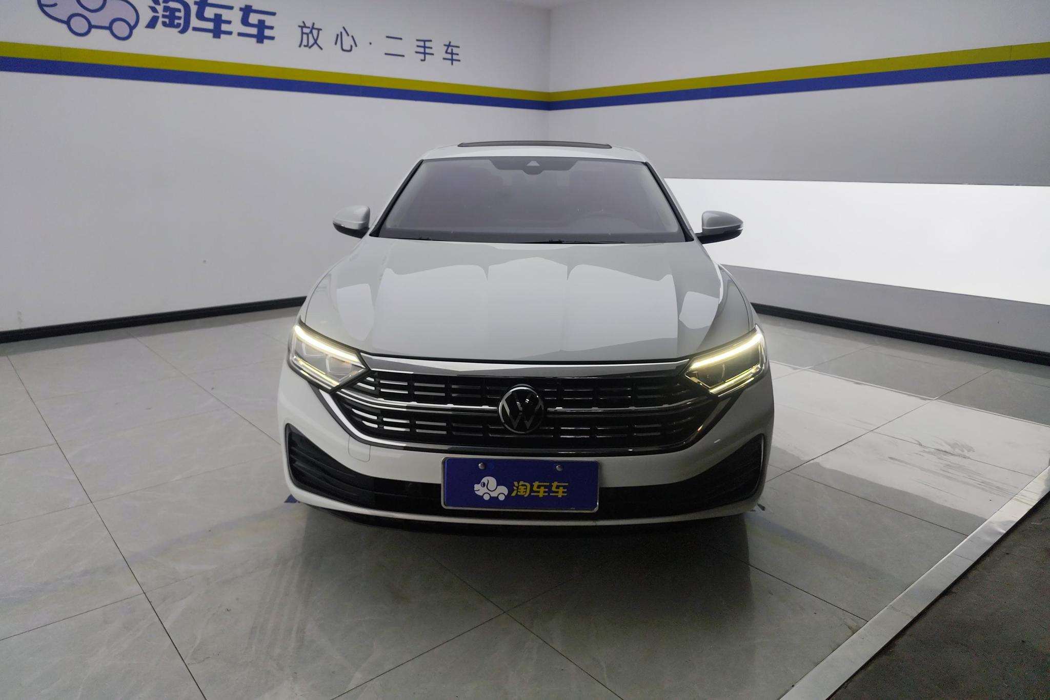 Volkswagen Sagitar 2024 300TSI DSG