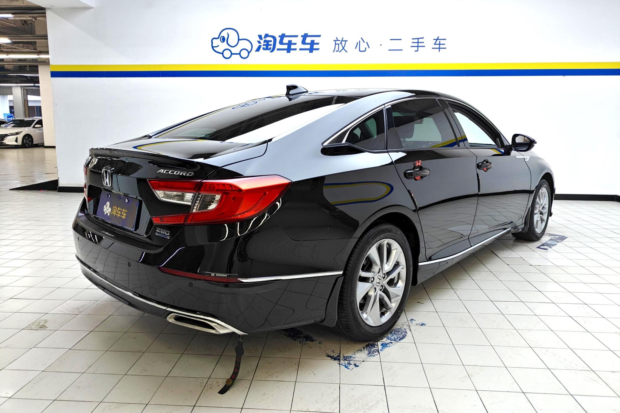 Honda Accord 2018 260TURBO Luxury VI
